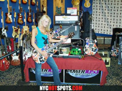 Guitar Center NYC (1)